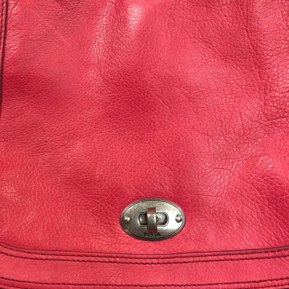 Fossil Hot Pink Leather Saddle Crossbody Bag NWOT - Picture 3 of 14